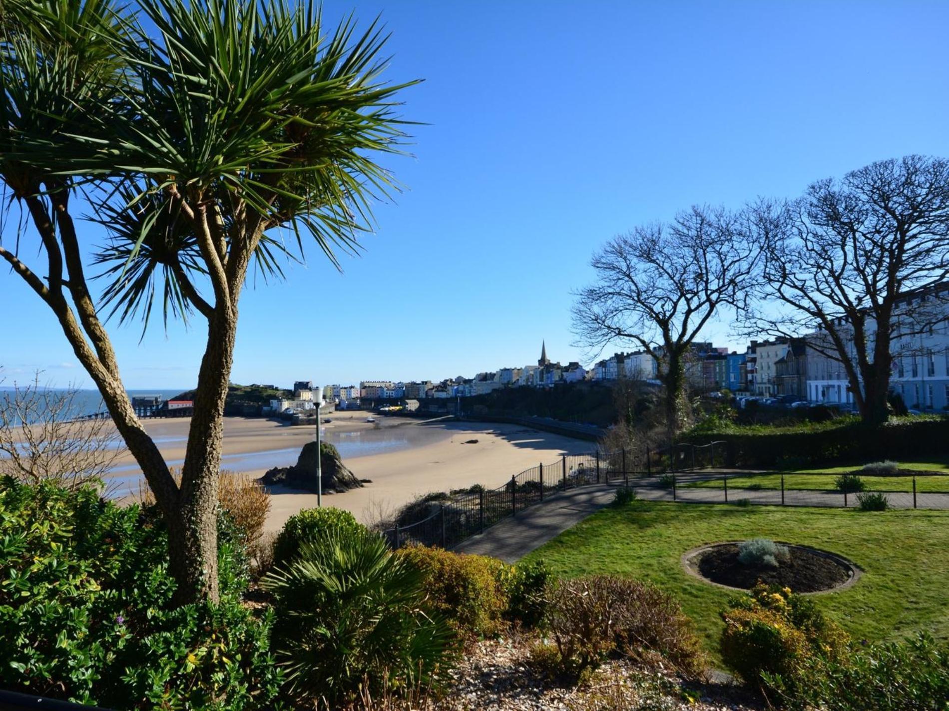 2 Bed In Saundersfoot 74356 Apartment Exterior photo